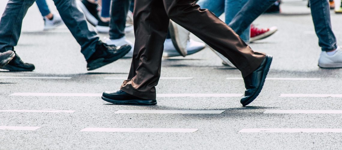 wal_172619-pedestrian-8037900_1920
